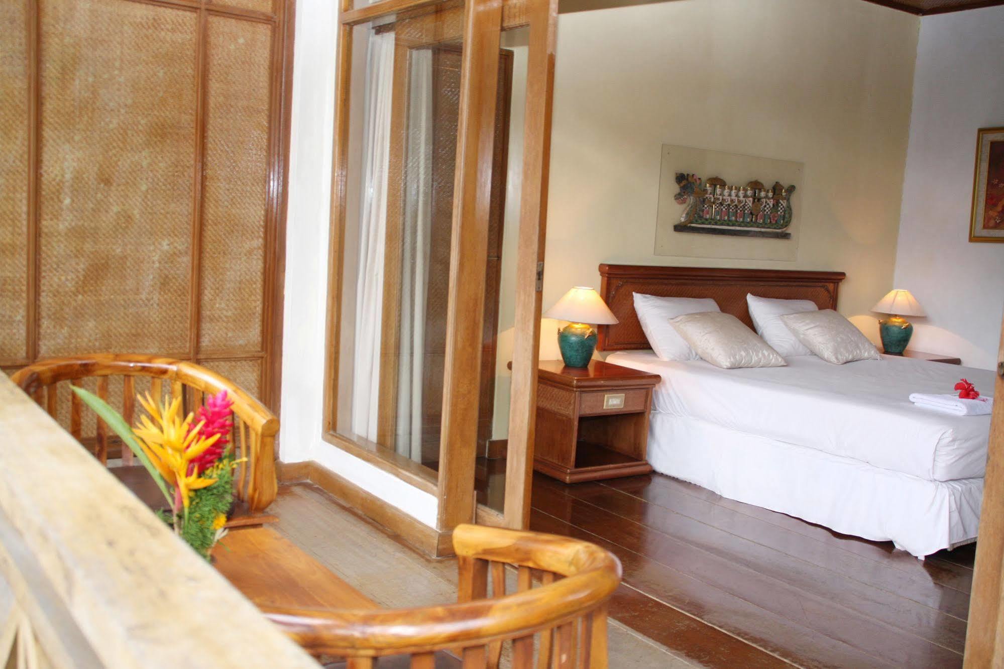 ホテル Yeh Panes Bali Marga エクステリア 写真